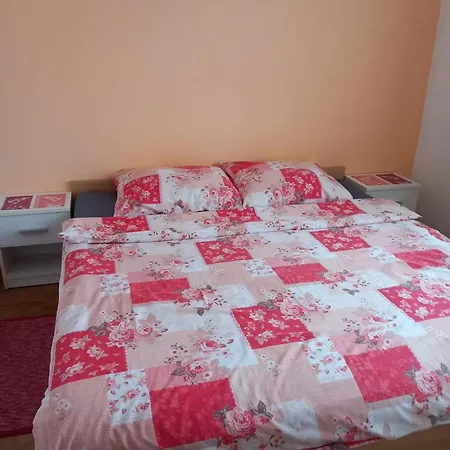 شقة Mihalic فير