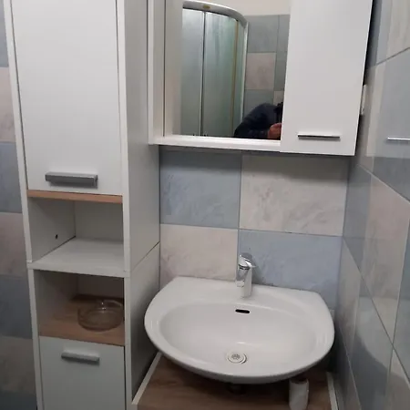 Mihalic * فير
