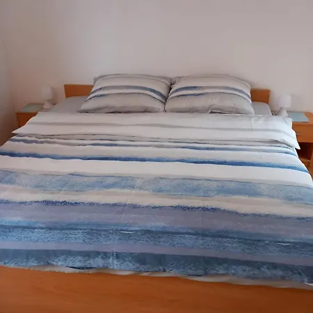 Mihalic Apartment Vir